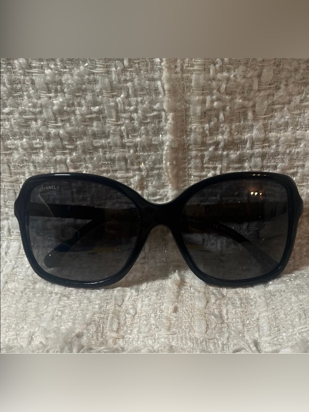 Chanel black polarized sunglasses with crystals on the sides    Authentic